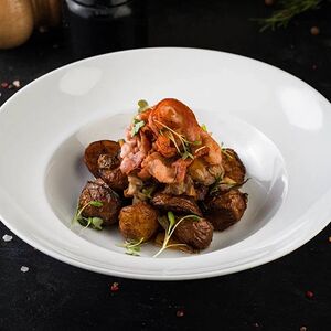 Картофель с беконом белыми грибами 