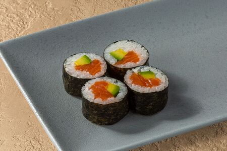 Ролл Саке авокадо