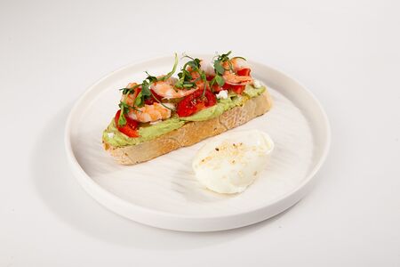 Брускетта с креветкой 