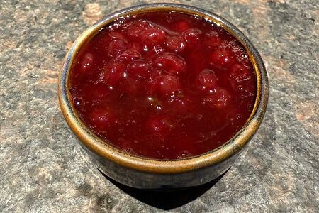 Брусничный соус