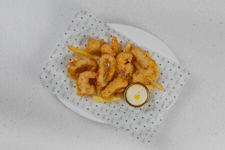 Фрито мисто с лимонным айоли