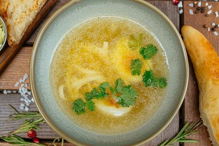 Бульон куриный