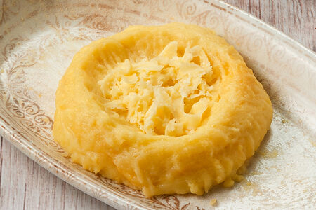 Картофельное пюре с сыром сулугуни