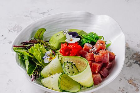 Боул с тунцом