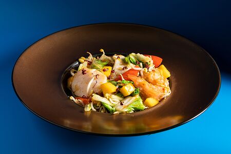 Морепродукты с чили манго