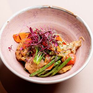 Соте из судака с овощами