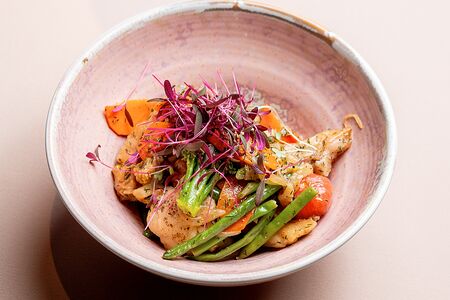 Соте из судака с овощами