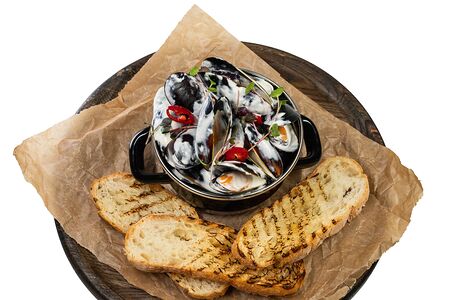 Мидиии в сливочно-чесночном соусе