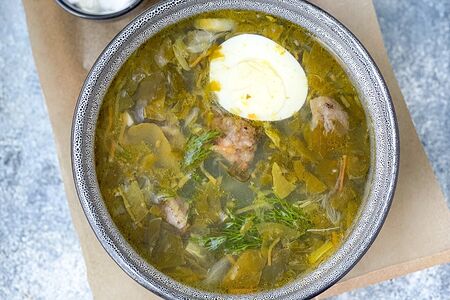 Щи щавелевые с яйцом и брискетом