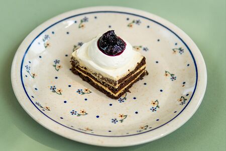 Черёмуховый торт со сметанным кремом