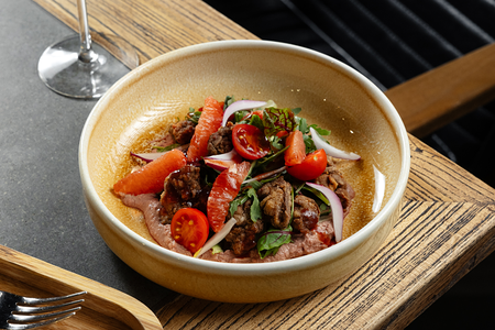 Салат с куриной печенью