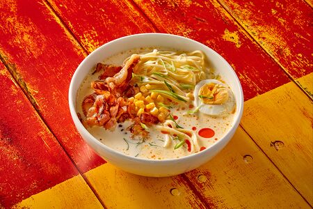 Рамен со свининой