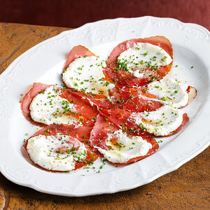 Брезаола с козьим сыром