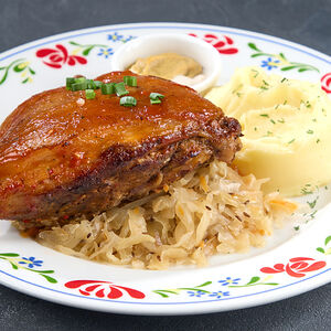 Рулька Шляхетская с картофельным пюре