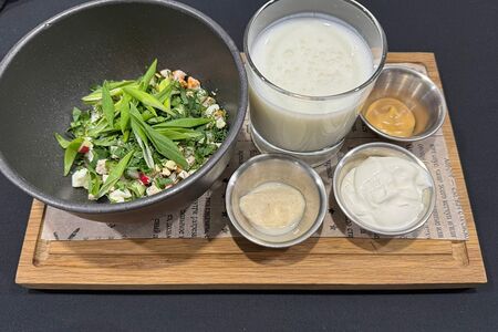 Окрошка на кефире с куриным филе 