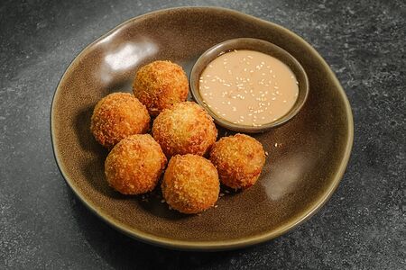 Рисовые крокеты с грибами и моцареллой