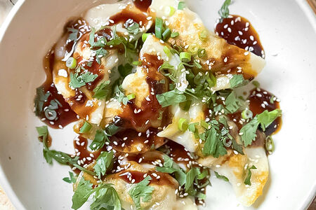 Дамплинги с креветкой и грибами шиитаке