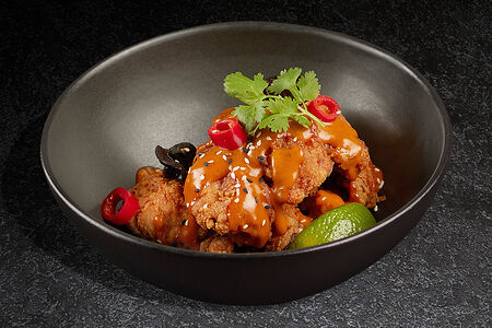 Крылья Том Ям с древесными грибами