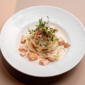 Феттуччине с семгой