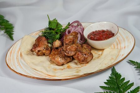 Шашлык из фермерской cвинoй шеи