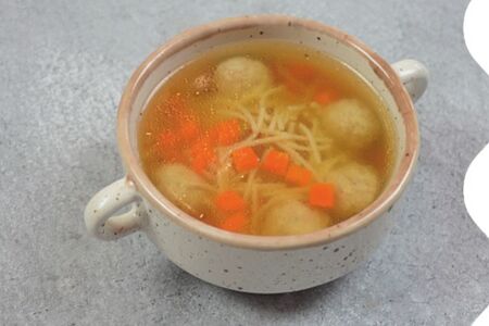 Супчик куриный с фрикадельками и вермишелью