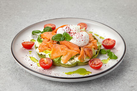 Завтрак с форелью и кремчиз