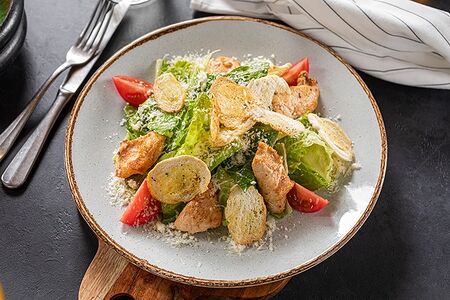 Цезарь с курицей