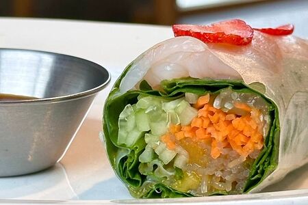 Спринг-ролл с тигровой креветкой