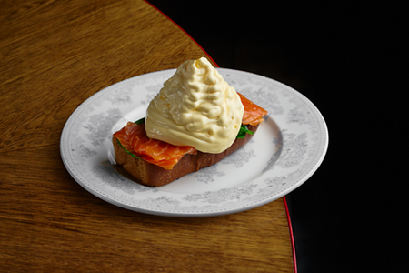 Яйцо Бенедикт с лососем