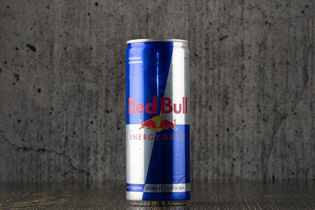 Напиток безалкогольный энергетический Ред Булл