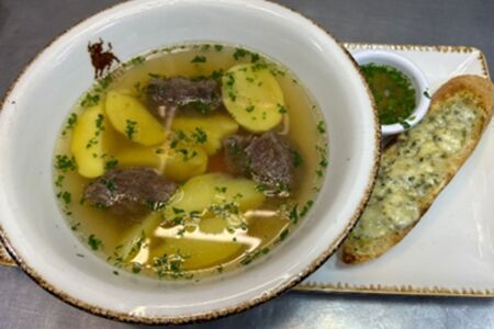  Суп с говяжьими щечками