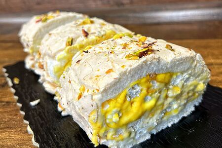 Меренговый рулет с апельсиновым курдом