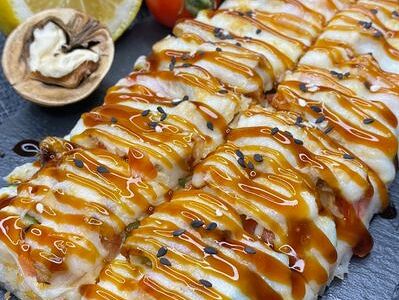 Суши-пицца с курицей