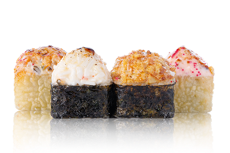 Ассорти запеченных роллов c мидиями, угрём и снежным крабом