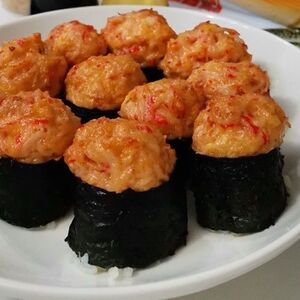 Гункан с окунем