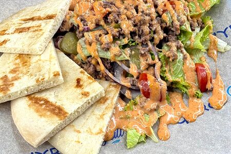 Салат с бифтеки 