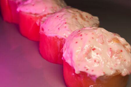 Филадельфия с шапочкой из креветок