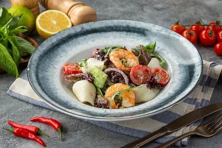 Салат с морепродуктами
