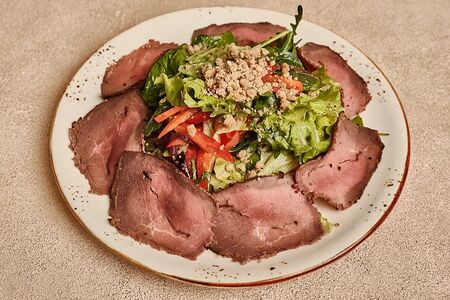 Стейк-салат из говядины
