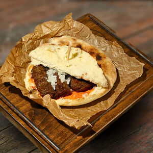 Чевапчичи в лепине*