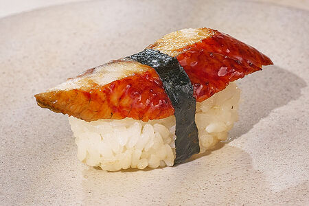 Суши с угрем