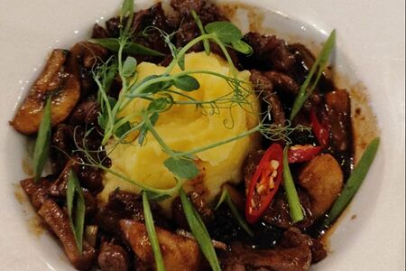 Говядина в перечном соусе