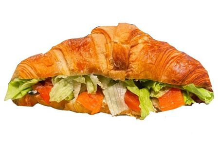 Круассан с красной рыбой 
