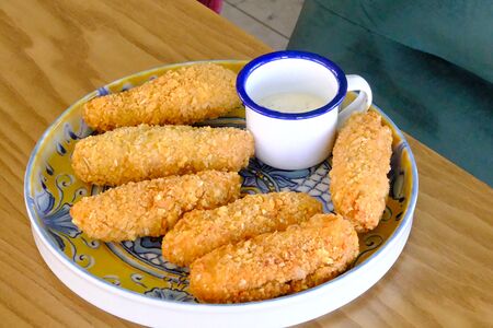 Куриные стрипсы с соусом тартар