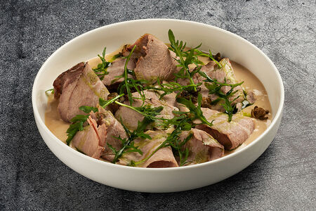 Вителло тонатто с каперсами