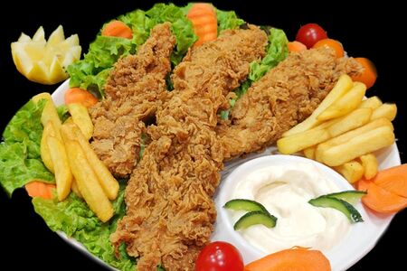 Стрипсы в тарелке