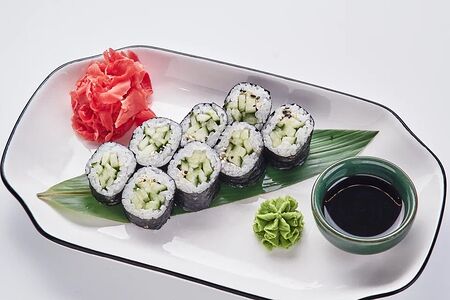 Ролл с огурцом