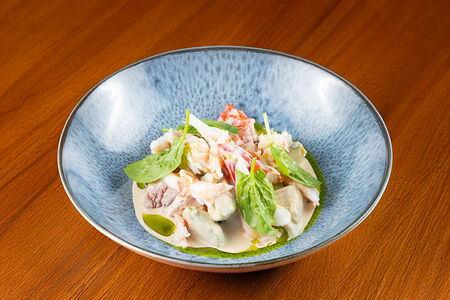 Камчатский краб, томаты