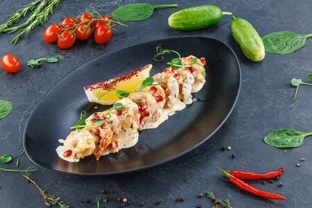 Тигровые креветки в чесночно-сливочном соусе