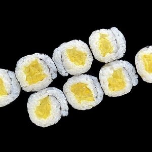 Маки с дайконом